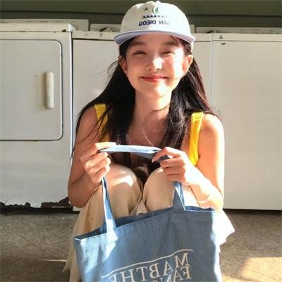 我才不要和人类恋爱呢